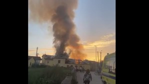 Incêndio em edifício devoluto em Vila do Conde