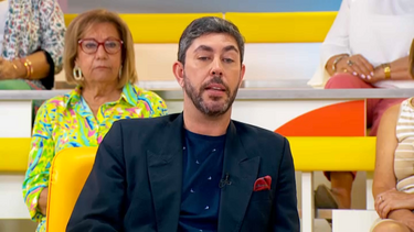 "Já não é um problema novo, o Cláudio Ramos já arrasta o problema do coração há vários anos”, comenta Adriano Silva Martins nas Notícias dos Famosos.