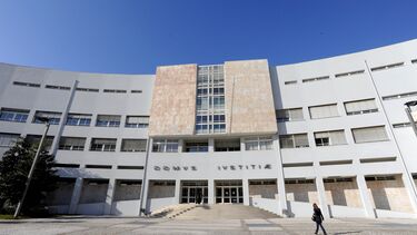 Homem condenado a cinco anos de prisão por agredir companheira e sequestrar o filho bebé