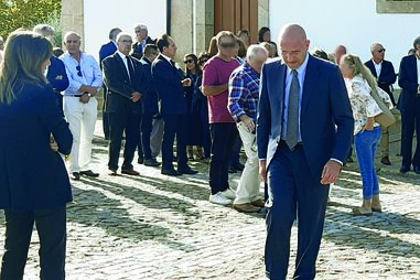 Pedro Passos Coelho nas cerimónias fúnebres da mãe