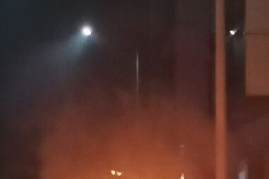 Incêndio destrói carro na Maia