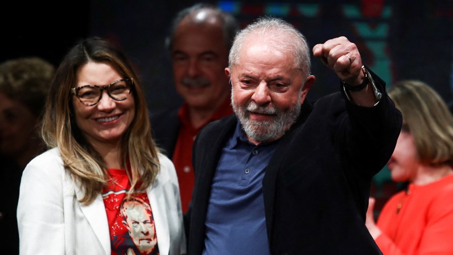 Lula da Silva e a mulher, Rosalgela da Silva após a vitória eleitoral 