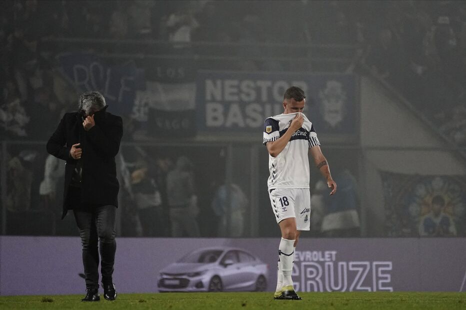 Adepto argentino morre em confrontos durante jogo entre Gimnasia e Boca Juniors