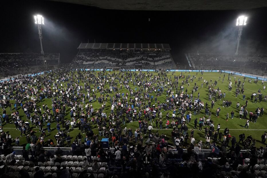 Adepto argentino morre em confrontos durante jogo entre Gimnasia e Boca Juniors