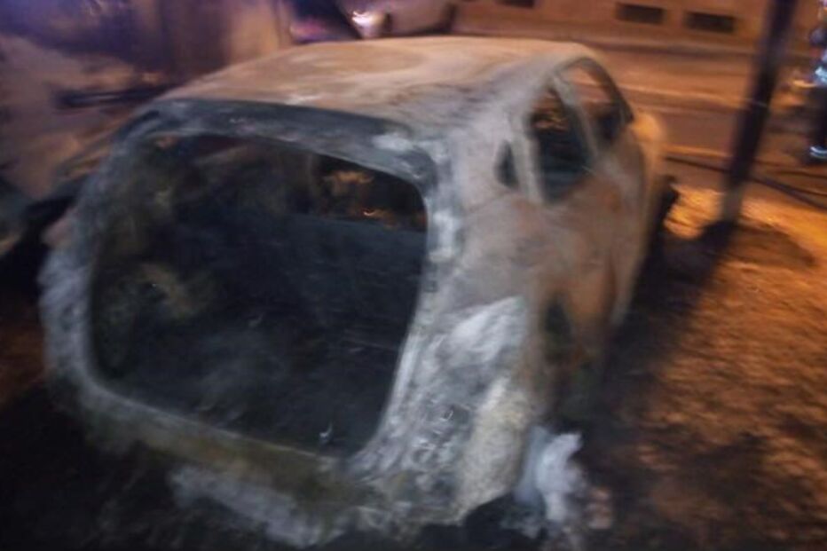 Viaturas incendiadas