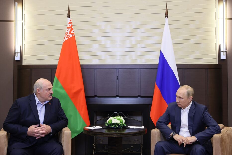 Alexander Lukashenko com Vladimir Putin