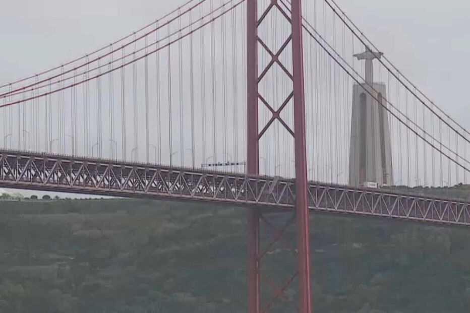 Carros vão pagar mais 25 cêntimos na ponte Vasco da Gama e mais 20 cêntimos na 25 de Abril