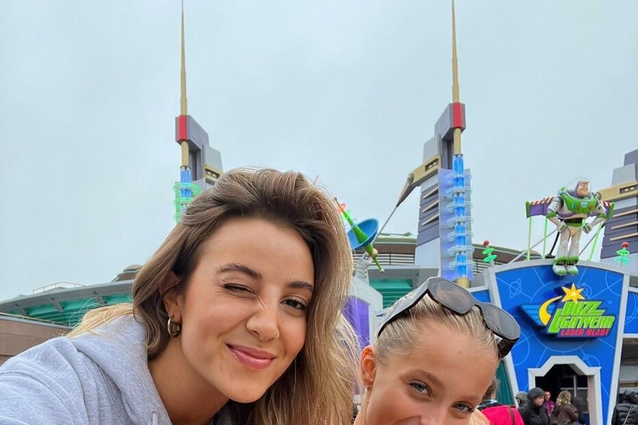 Margarida Corceiro e April Ivy na Disneyland