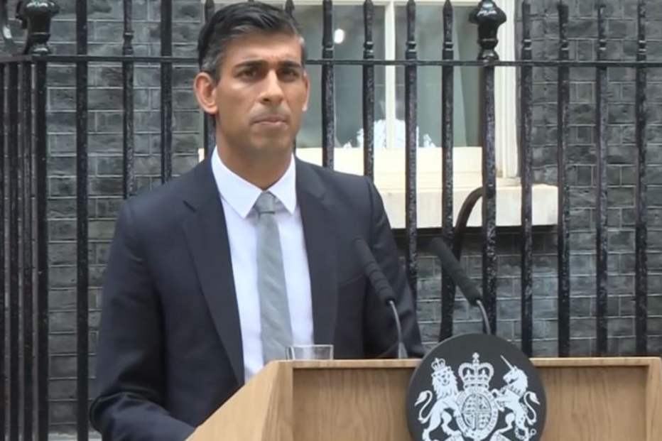 Rishi Sunak agradece a Boris Johnson e promete construir 