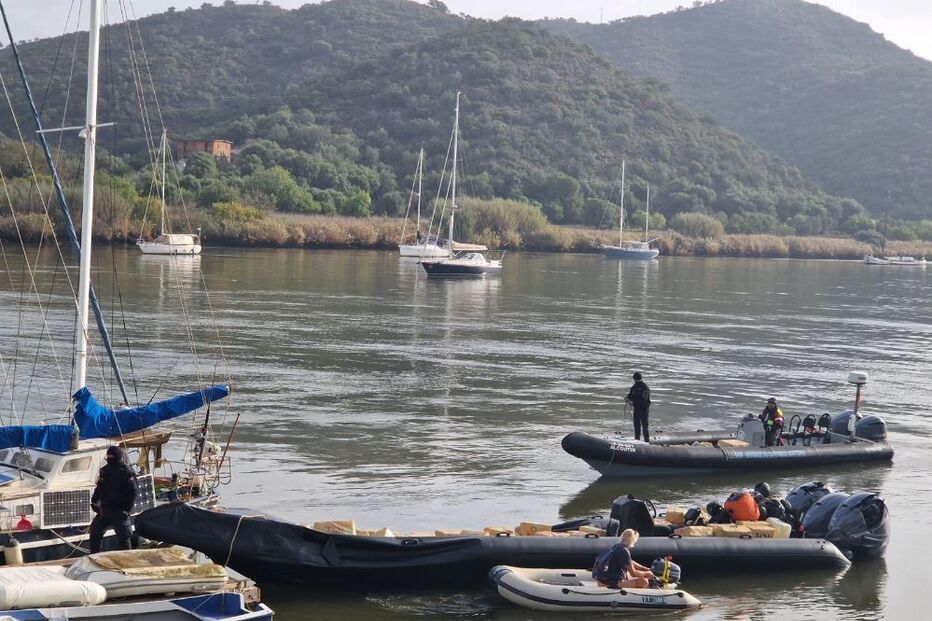 Colisão entre lancha carregada de haxixe e embarcação da GNR durante perseguição faz um ferido grave