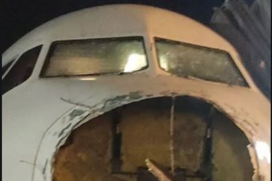 Avião aterra em Luque sem motor e com o parabrisas partido