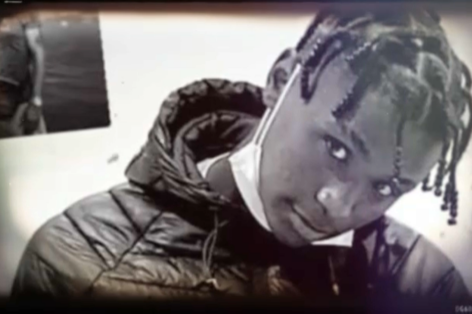 'Era um menino muito carinhoso': Avó de jovem morto à facada no metro das Laranjeiras chora o neto