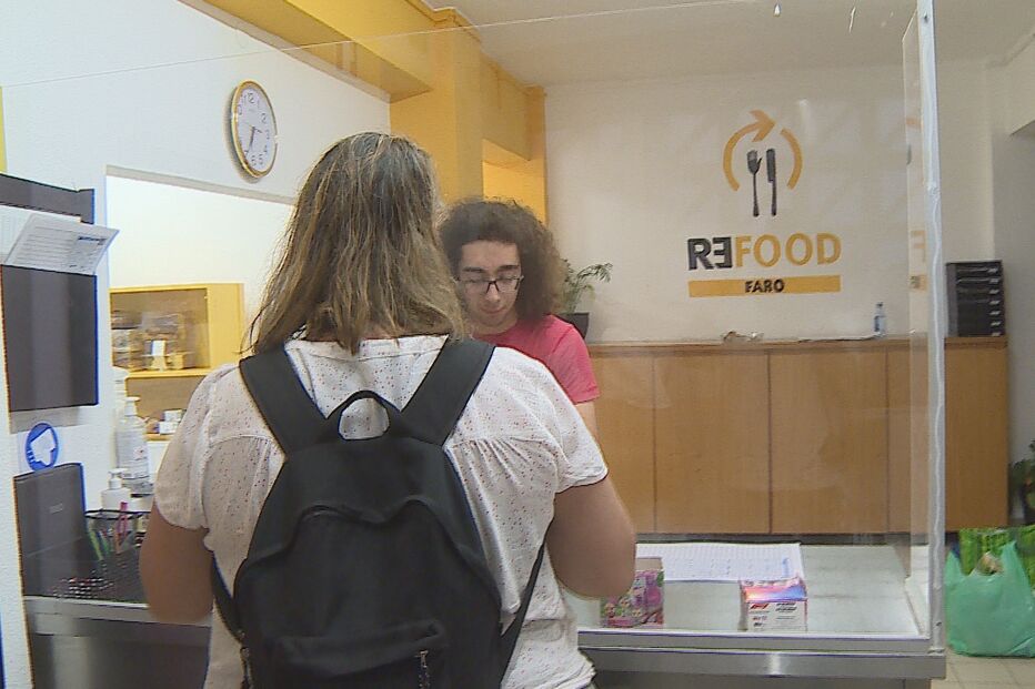 “O que recebo nem chega para a renda”: Mãe teve de usar as economias do filho para não passarem fome
