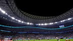Todos juntos e em filinha. Acompanhe a entrada dos adeptos no estádio Lusail para ver o jogo frente ao Uruguai