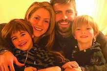 O ex-casal e os filhos, Sasha e Milán