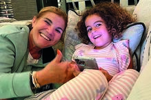 Dolores Aveiro com Alana Martina