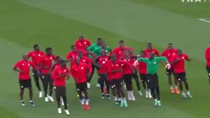 Exercícios de aquecimento da Seleção do Senegal estão a dar que falar na Internet