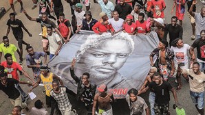 Condenadas 13 pessoas por envolvimento em motim no funeral do kudurista angolano "Nagrelha"