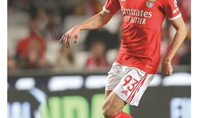 Prestação abaixo do esperado de Draxler obriga Benfica a ir ao mercado