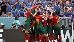Portugal não precisou de calculadora e qualifica-se para os oitavos de final após vitória sobre Uruguai