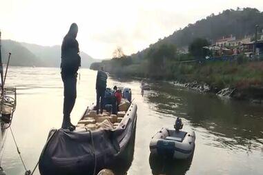 Perseguição no mar despedaça veleiro