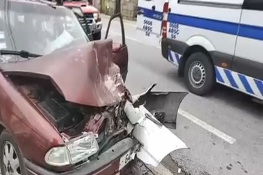 Acidente de viação causa dois feridos em Oliveira do Hospital