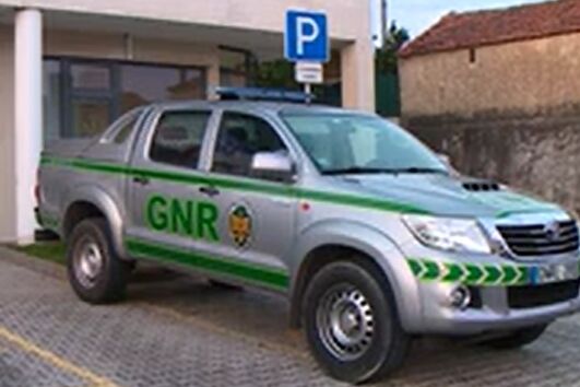 Casal de idosos agredidos e roubados na Nazaré