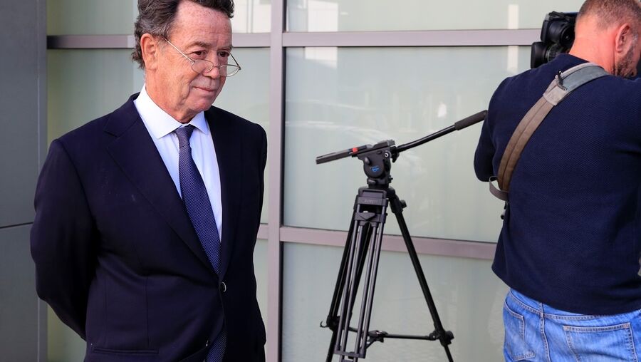 PGR abre processo de averiguações contra procurador do caso EDP por alegadas considerações homofóbicas