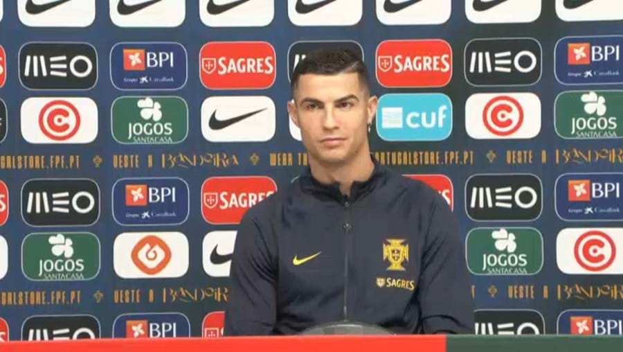 Ronaldo em conferência de imprensa, no Qatar.