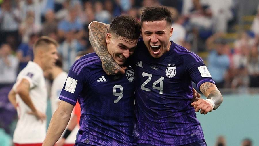 Argentina bate Polónia e garante primeiro lugar no Grupo C do Mundial