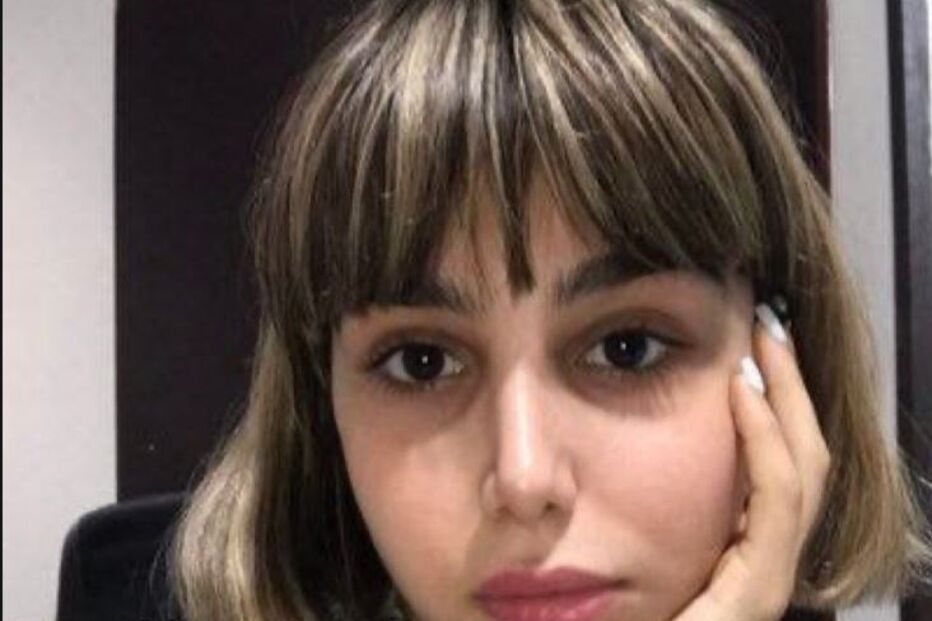 Jornalista que entrevistou pai de Mahsa Amini foi detida pela polícia do Irão