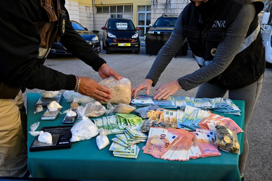 Caldas da Rainha, GNR, droga, casal