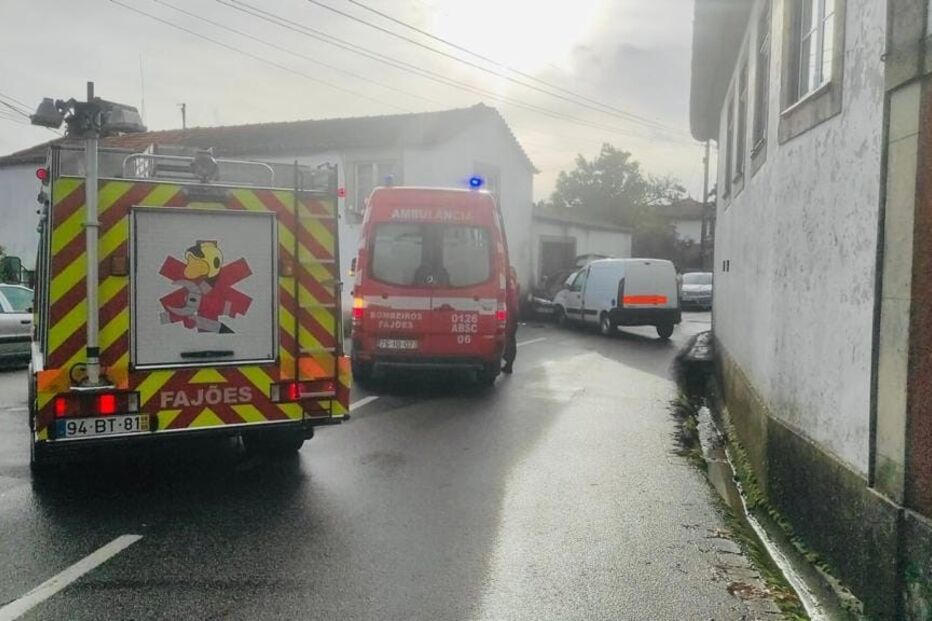 Acidente em Oliveira de Azeméis causa dois feridos ligeiros