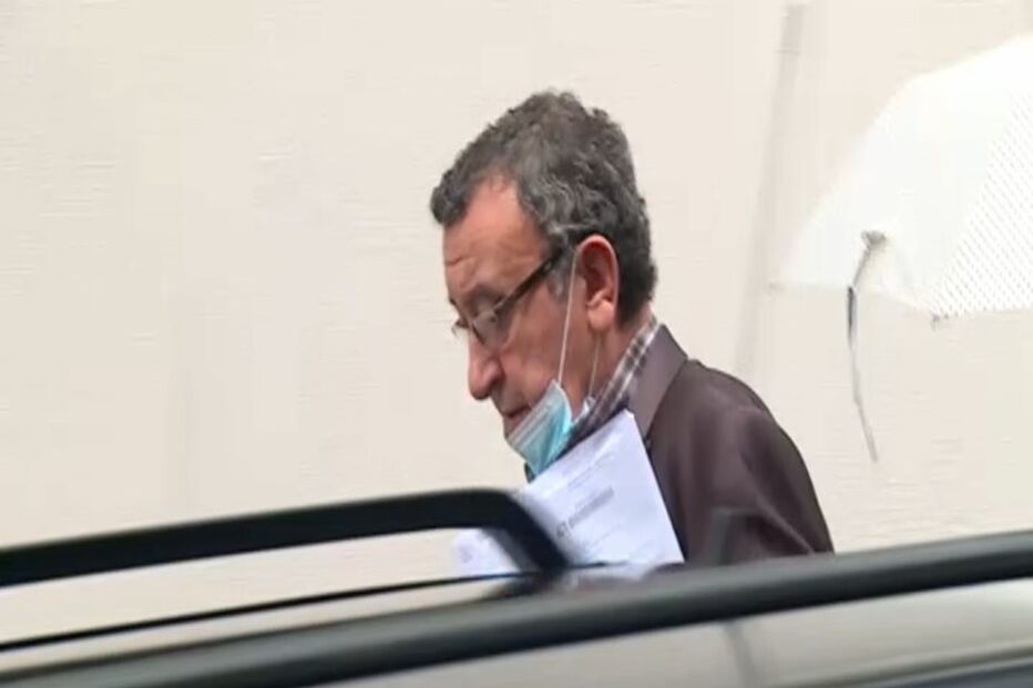 Presidente de lar paga cinco mil euros por beijar e apalpar funcionárias