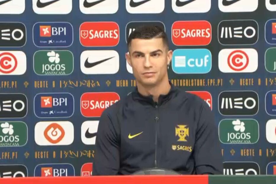 Ronaldo em conferência de imprensa, no Qatar.