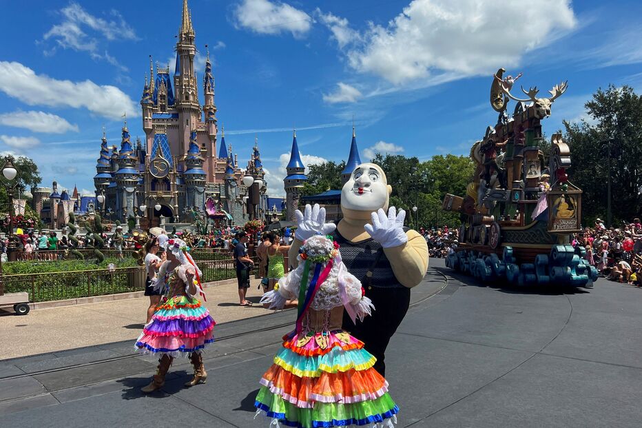 2022-11-21_11_35_33 2022-07-31T171955Z_1677365881_RC2GMV9WEGAV_RTRMADP_3_USA-TOURISM-DISNEY-WORLD.JPG