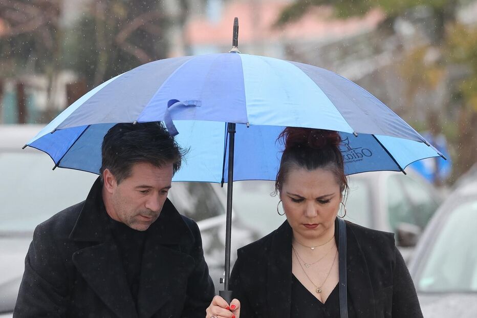 Familiares e amigos no funeral do DJ Eddie Ferrer