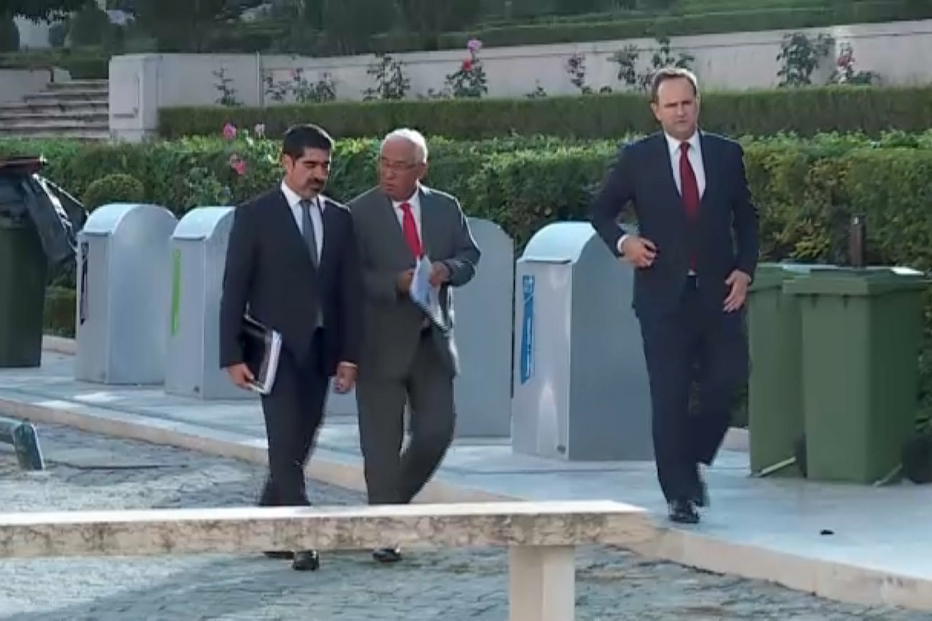 Intenções de voto em novembro deixam PS e PSD mais próximos e a direita em maioria