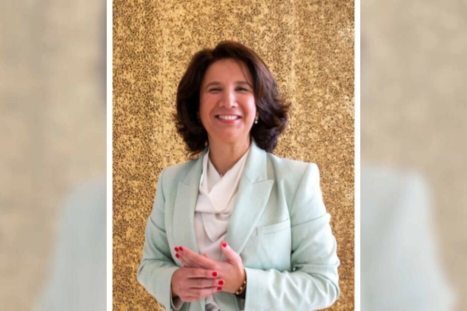 secretária de estado acusada de usurpação de poderes