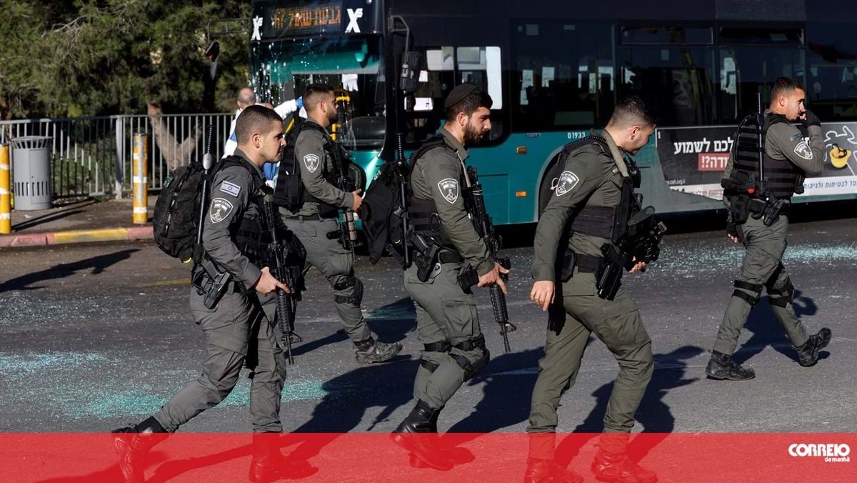 Pelo menos nove feridos em ataque terrorista numa estação de autocarros em Israel