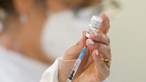 Vacinação contra gripe e covid-19 abrange maiores de 60 anos, doentes crónicos e residentes em lares 