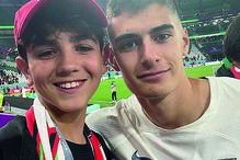 Sobrinho de Ronaldo partilha fotos com craques da Seleção no Instagram