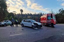 Colisão entre dois carros em Albergaria-a-Velha