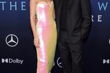 Sam Worthington com a mulher, Lara Bingle