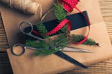 Maioria dos portugueses vai gastar menos nos presentes de Natal