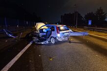 Jovem de 19 anos em estado grave após despiste de carro na A25 em Aveiro