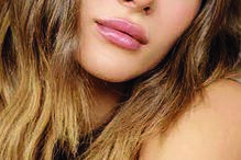 Victoria Lamas tem apenas 23 anos e tem feito pequenos papéis em curtas-metragens 