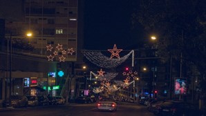 Freguesia da Estrela abdica da iluminação de Natal para dar vales de 30 euros às crianças