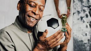 Pelé teve Covid-19 três semanas antes de ser internado com infeção respiratória