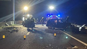 Um morto em choque provocado por carro em contramão na A28 em Esposende